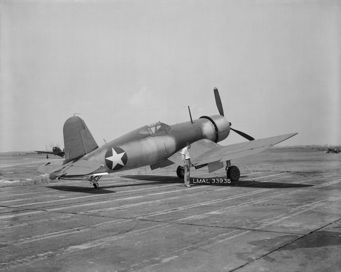 F4U-1_NACA_1943.jpg