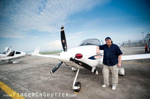 http://i575.photobucket.com/albums/ss200/shutterfingers/MISC/Cirrus%20Flight/028271d6.jpg?t=1287042765