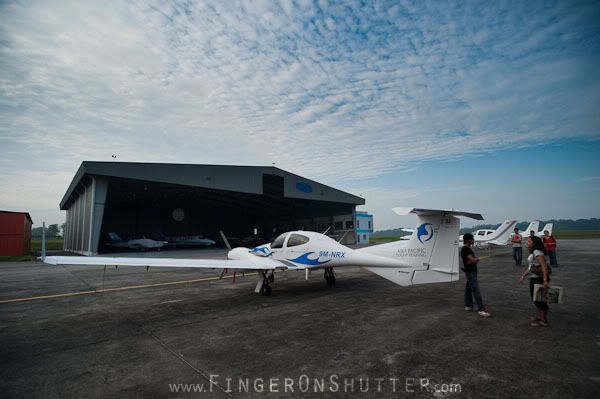 http://i575.photobucket.com/albums/ss200/shutterfingers/MISC/Cirrus%20Flight/20829c0d.jpg?t=1287042757