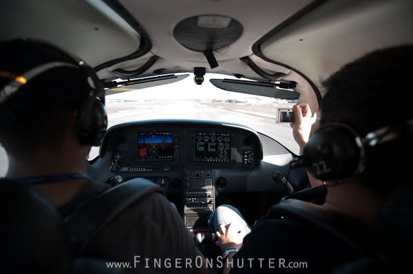 http://i575.photobucket.com/albums/ss200/shutterfingers/MISC/Cirrus%20Flight/3b31a48e.jpg?t=1287044945