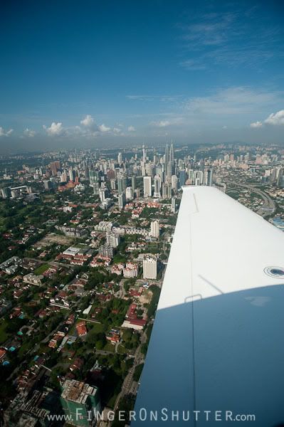 http://i575.photobucket.com/albums/ss200/shutterfingers/MISC/Cirrus%20Flight/598e7dc0.jpg?t=1287046018