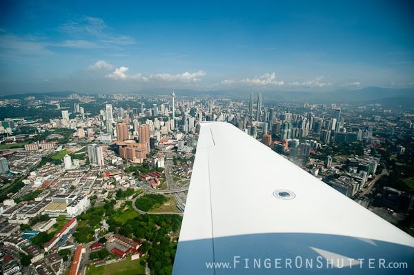http://i575.photobucket.com/albums/ss200/shutterfingers/MISC/Cirrus%20Flight/641c9e4b.jpg?t=1287046020