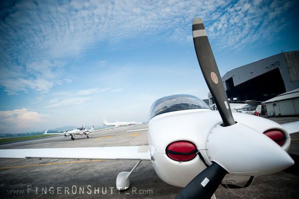 http://i575.photobucket.com/albums/ss200/shutterfingers/MISC/Cirrus%20Flight/7269029a.jpg?t=1287042764
