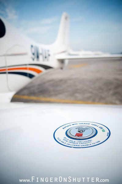 http://i575.photobucket.com/albums/ss200/shutterfingers/MISC/Cirrus%20Flight/c0757141.jpg?t=1286943768
