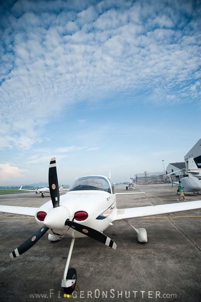 http://i575.photobucket.com/albums/ss200/shutterfingers/MISC/Cirrus%20Flight/d79c469a.jpg?t=1287042761