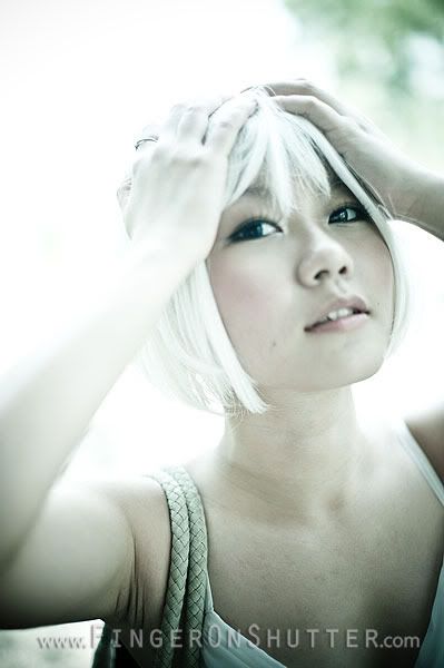 http://i575.photobucket.com/albums/ss200/shutterfingers/Model%20Photoshoot/Nicole%20Mok/Model%20Photos/3a2715ce.jpg?t=1274872909