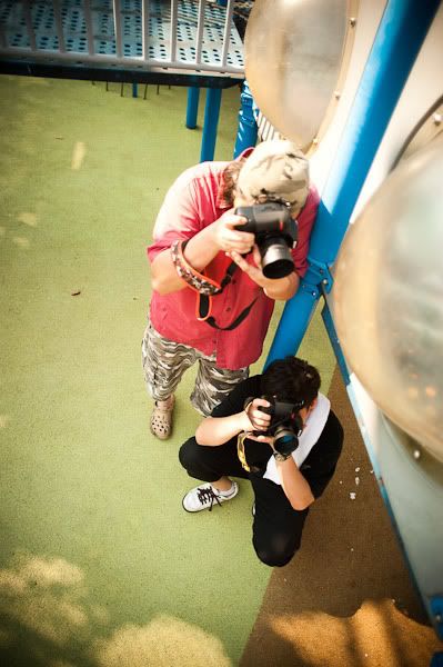 http://i575.photobucket.com/albums/ss200/shutterfingers/Model%20Photoshoot/Wen%20San/0cacdb2e.jpg?t=1276825823