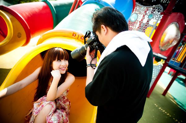 http://i575.photobucket.com/albums/ss200/shutterfingers/Model%20Photoshoot/Wen%20San/5ee3566b.jpg?t=1276826037
