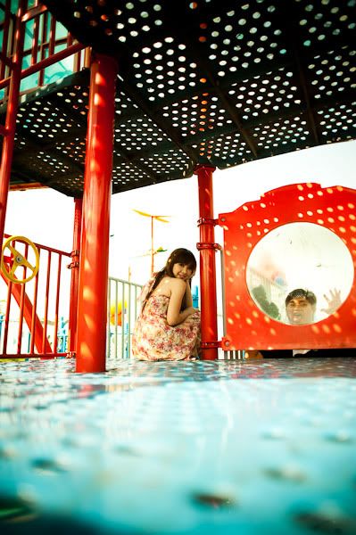 http://i575.photobucket.com/albums/ss200/shutterfingers/Model%20Photoshoot/Wen%20San/b4f67b57.jpg?t=1276828689