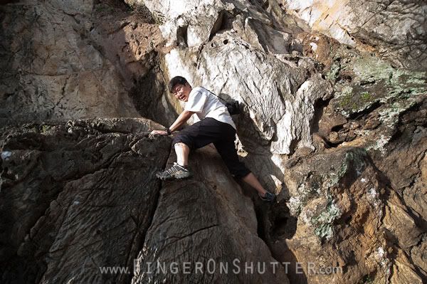 http://i575.photobucket.com/albums/ss200/shutterfingers/Weddings/RockClimbing/cc1046c9.jpg?t=1305248759